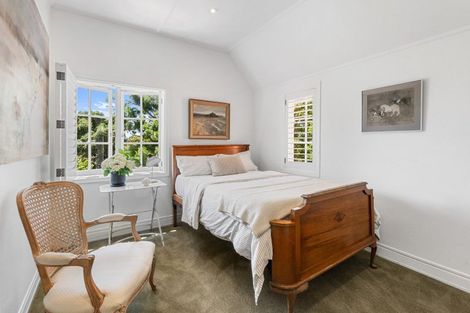 Photo of property in 11 Stanley Point Road, Stanley Point, Auckland, 0624
