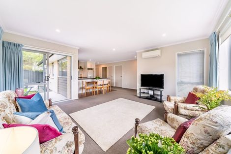 Photo of property in 15 Chalfont Road, Silverstream, Upper Hutt, 5019