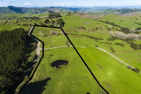 Photo of property in 1875 Kanakanaia Road, Whatatutu, Te Karaka, 4091