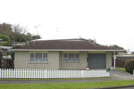 Photo of property in 20 Kenmore Street, Westown, New Plymouth, 4310