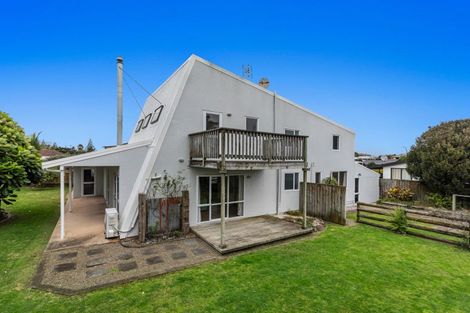 Photo of property in 4 Marlin Drive, Coastlands, Whakatane, 3120