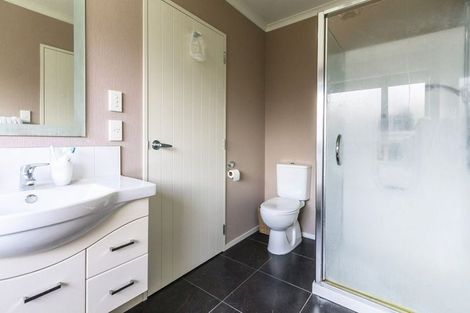 Photo of property in 9 Angelina Way, Kelvin Grove, Palmerston North, 4414