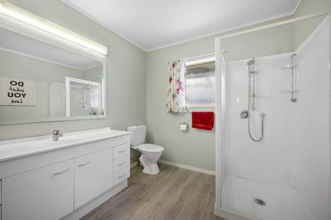 Photo of property in 2/52 Manuka Road, Glenfield, Auckland, 0629