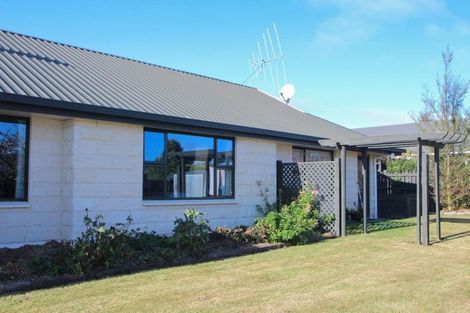 Photo of property in 17 Essex Street, Weston, Oamaru, 9401