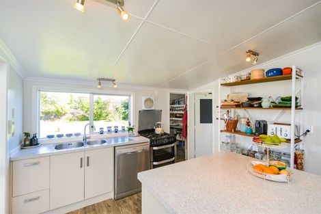 Photo of property in 27 Bond Street, Marton, 4710