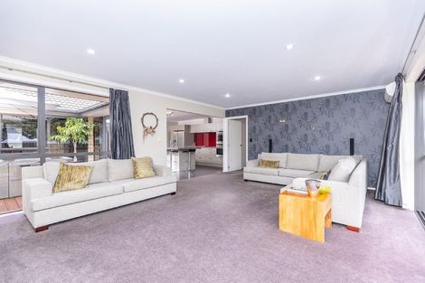 Photo of property in 8 Compton Grove, Huntington, Hamilton, 3210