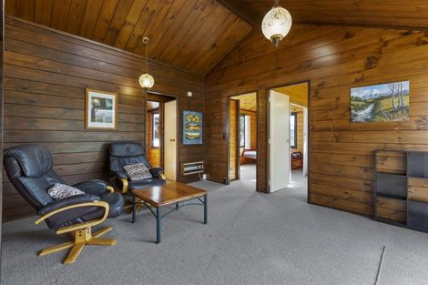 Photo of property in 19 Nikau Street, Inglewood, 4330