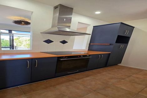 Photo of property in 11/2 Armoy Drive, East Tamaki, Auckland, 2016