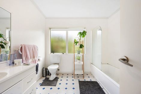 Photo of property in 54 Fortunatus Street, Brooklyn, Wellington, 6021