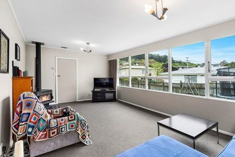 Photo of property in 57 Larsen Crescent, Tawa, Wellington, 5028
