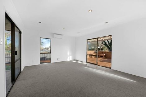 Photo of property in 6 Redcrest Avenue, Red Hill, Papakura, 2110