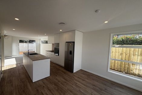 Photo of property in 4/4 Cracroft Street, Welbourn, New Plymouth, 4310