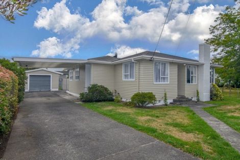 Photo of property in 27 Diamond Street, Carterton, 5713