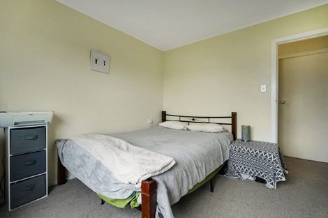 Photo of property in 1/17a Tawa Road, Te Atatu Peninsula, Auckland, 0610