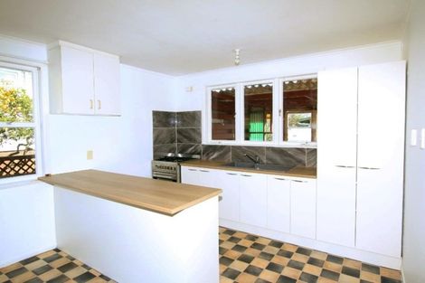 Photo of property in 1/7 Barbary Avenue, Kelston, Auckland, 0602