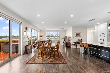 Photo of property in 18 Gumdigger Rise, Silverdale, 0932