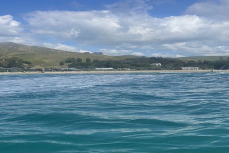 Photo of property in 73 Shoal Beach Road, Aramoana, Omakere, 4271