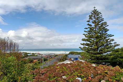 Photo of property in 17 Queen Street, Brighton, Dunedin, 9035