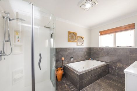 Photo of property in 3 Brooklyn Heights Drive, Kelvin Grove, Palmerston North, 4414