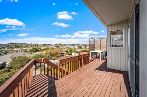 Photo of property in 10 Fairway Avenue, Red Beach, 0932