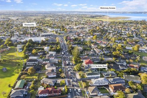 Photo of property in 213 Te Atatu Road, Te Atatu South, Auckland, 0610