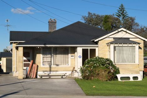 Photo of property in 308a Massey Road, Mangere East, Auckland, 2024