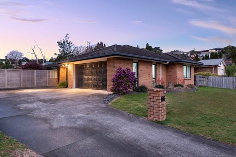 Photo of property in 27 Amberley Crescent, Bethlehem, Tauranga, 3110