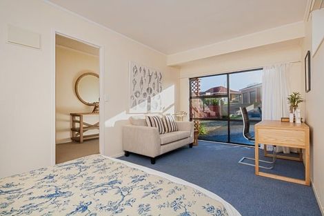 Photo of property in 8 Tate Grove, Half Moon Bay, Auckland, 2012