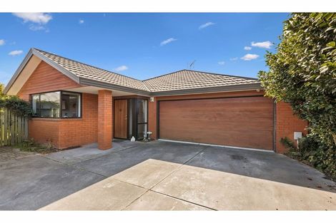 Photo of property in 2/22 Briarmont Street, Avondale, Christchurch, 8061