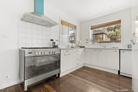 Photo of property in 1/165 Severn Street, Island Bay, Wellington, 6023