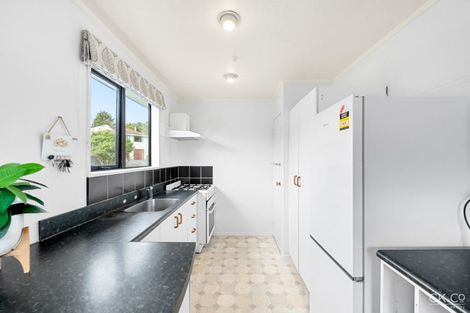 Photo of property in 180 Holborn Drive, Stokes Valley, Lower Hutt, 5019