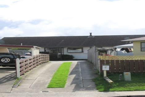 Photo of property in 73 Horokiwi Road West, Newlands, Wellington, 6037