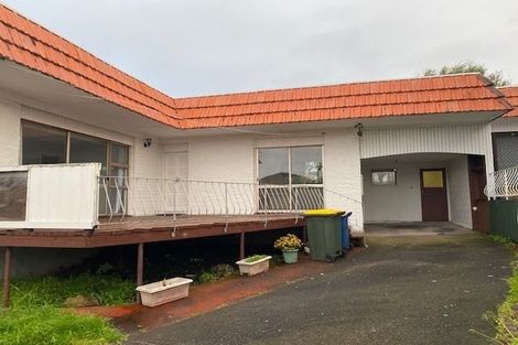 Photo of property in 109 Lincoln Park Avenue, Massey, Auckland, 0614