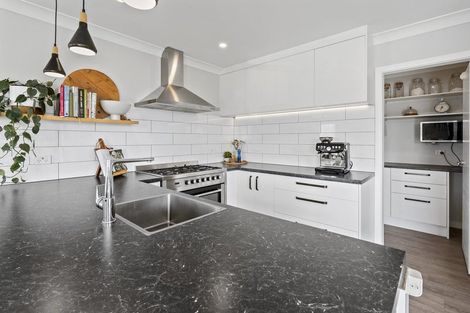 Photo of property in 156 Endeavour Drive, Whitby, Porirua, 5024