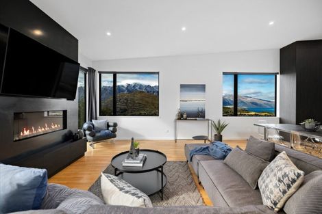 Photo of property in 5 Lancewood Lane, Queenstown, 9300