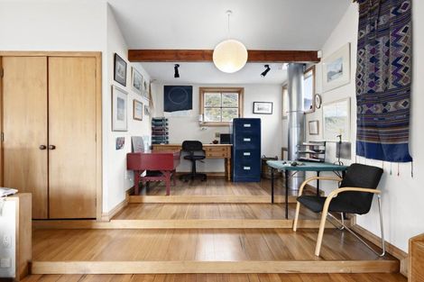 Photo of property in 157 Marine Parade, Eastbourne, Lower Hutt, 5013