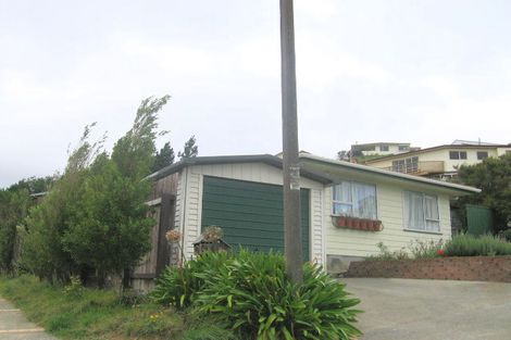 Photo of property in 16 Buccaneer Place, Grenada Village, Wellington, 6037