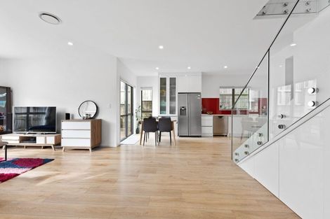 Photo of property in 142c Prince Regent Drive, Half Moon Bay, Auckland, 2012