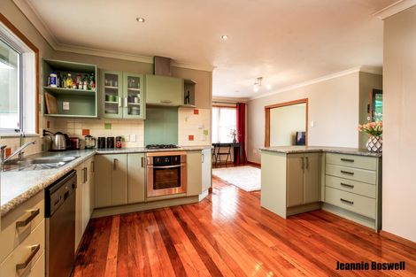 Photo of property in 16 Roy Street, Palmerston North, 4410