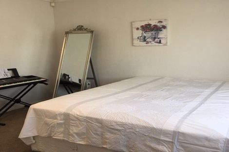 Photo of property in 9 Erica Road, Sunnynook, Auckland, 0620