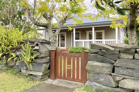 Photo of property in 2/20 Brook Street, Milford, Auckland, 0620