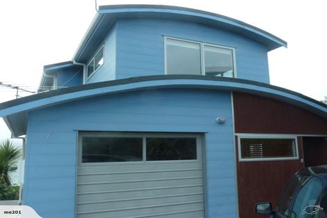 Photo of property in 24 Signallers Grove, Strathmore Park, Wellington, 6022