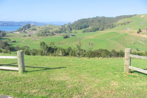 Photo of property in 14 Tironui Place, Whitianga, 3510