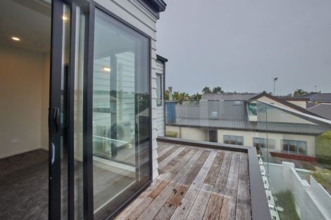 Photo of property in 36b Eastern Beach Road, Bucklands Beach, Auckland, 2012