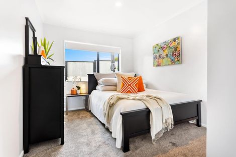 Photo of property in 24a Kotuku Street, Te Atatu Peninsula, Auckland, 0610