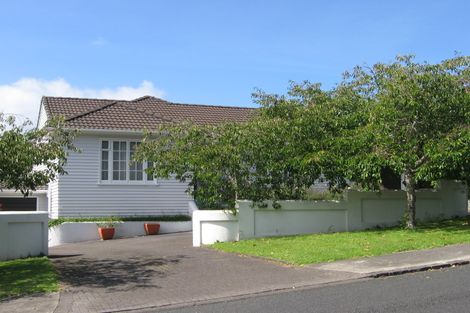 Photo of property in 18 Korau Road, Greenlane, Auckland, 1051