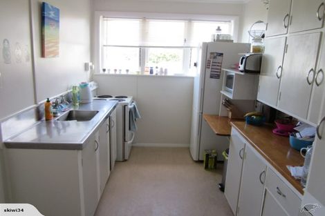 Photo of property in 35 Atiawa Crescent, Waiwhetu, Lower Hutt, 5010