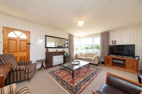 Photo of property in 16 Ilford Place, Awapuni, Palmerston North, 4412