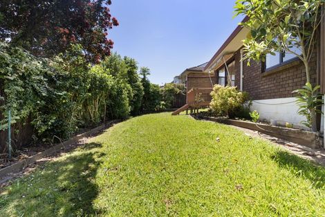 Photo of property in 2/79 Aberfeldy Avenue, Highland Park, Auckland, 2010
