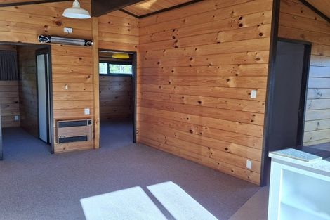 Photo of property in 8 Daniell Street, Bulls, 4818